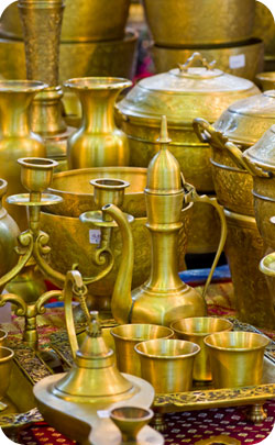 21st year wedding anniversary modern theme of brass Brass artifacts match the modern symbol for 21st Anniversary